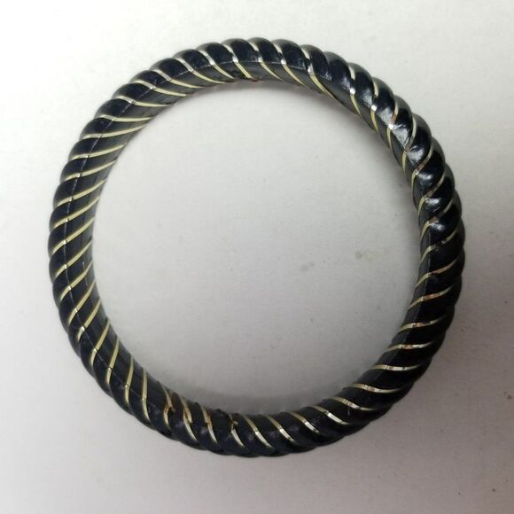 Vintage Black and Gold Tone Spiral Design Bangle Bracelet, Stacking Estate - Picture 4 of 6